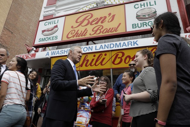 President Underwood visits Ben's Chili Bowl in Washington, D.C., May 22, 2017. Photo © 2017 by Pete Souza